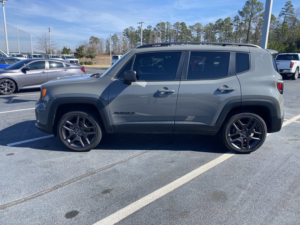 Used 2021 Jeep Renegade Latitude image 4