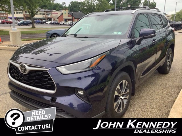 Used 2022 Toyota Highlander XLE AWD/4WD image 6