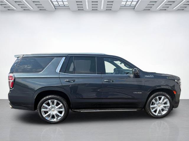 Used 2022 Chevrolet Tahoe High Country AWD/4WD image 2