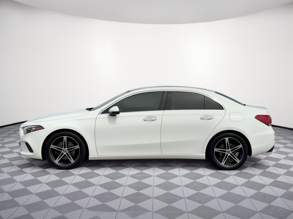 Used 2021 Mercedes-Benz A 220 4MATIC image 2