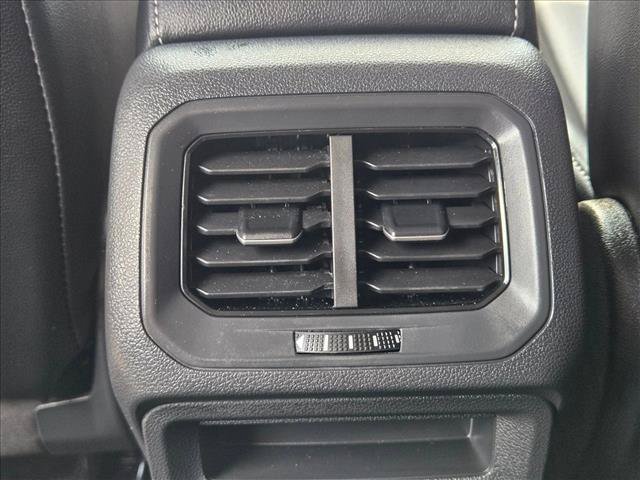 Used 2024 Volkswagen Tiguan SE FWD image 18