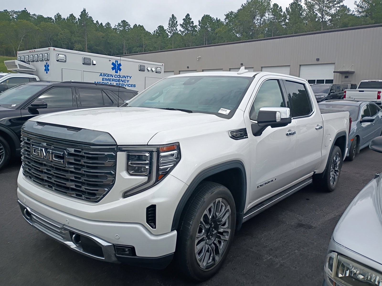 Used 2024 GMC Sierra 1500 Denali Ultimate AWD/4WD image 14