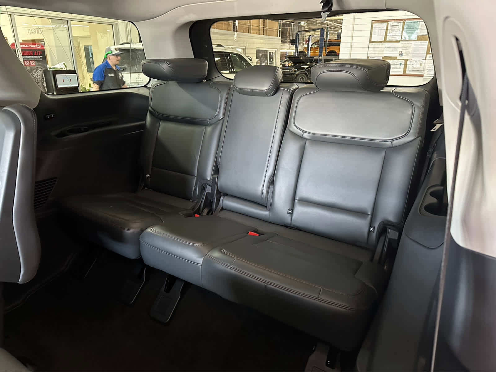 Certified 2025 Ford Expedition Active image 38