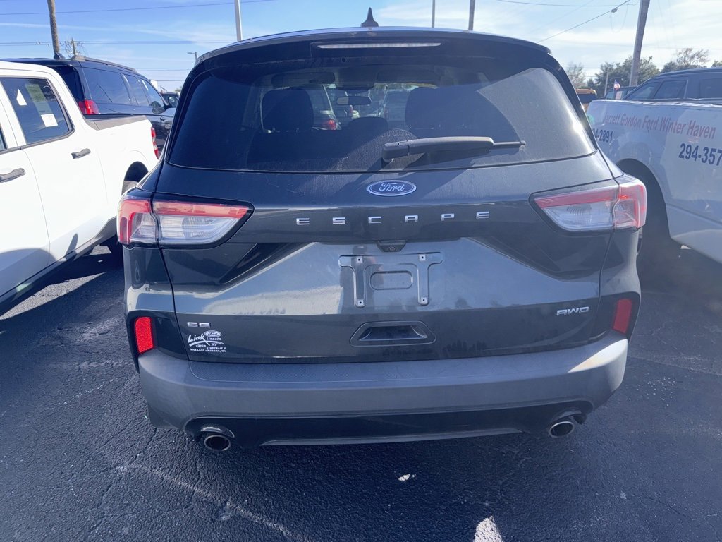 Certified 2022 Ford Escape SE w/ SE Sport Appearance Package image 3