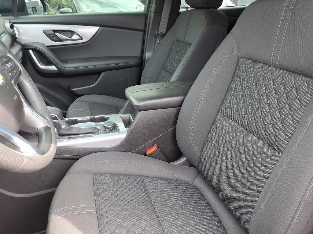 Used 2022 Chevrolet Blazer LT FWD image 4