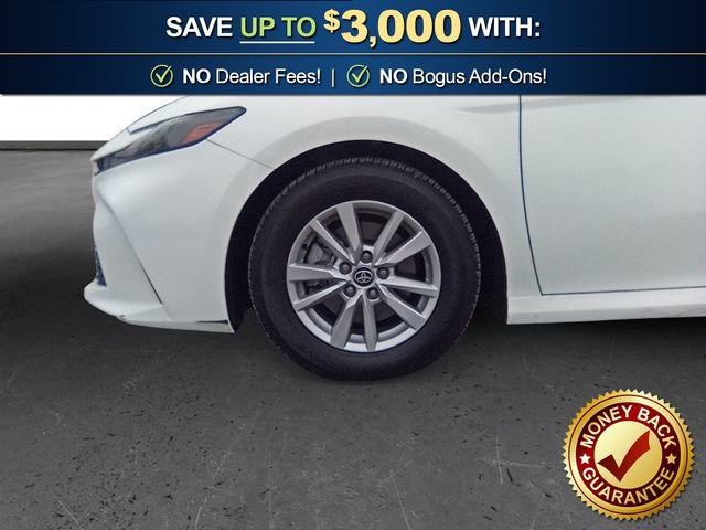 Used 2025 Toyota Camry LE FWD image 13