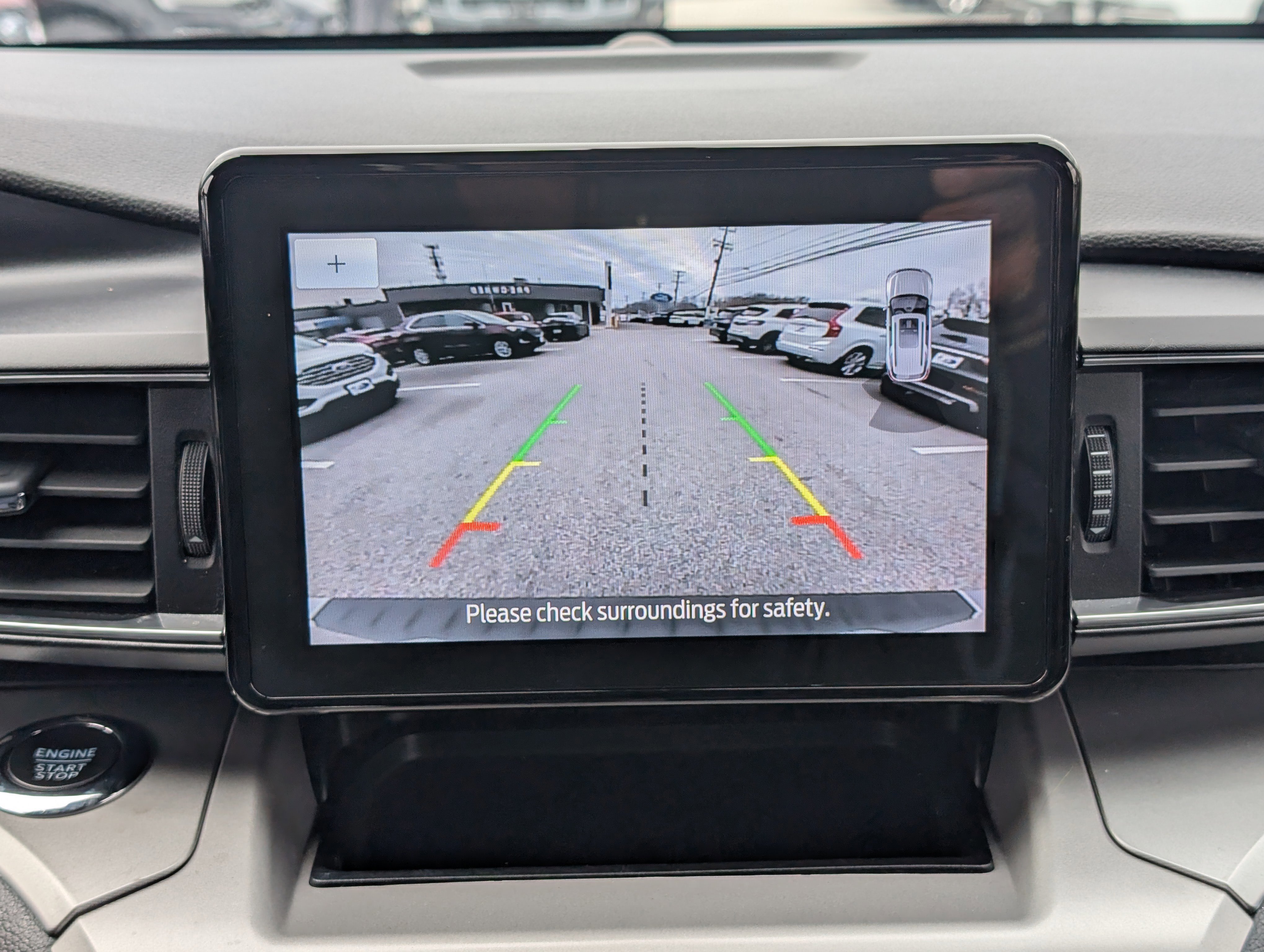 Certified 2022 Ford Explorer XLT w/ Equipment Group 202A image 31