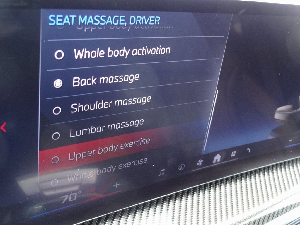 Used 2024 BMW X7 M60i w/ Executive Package image 34