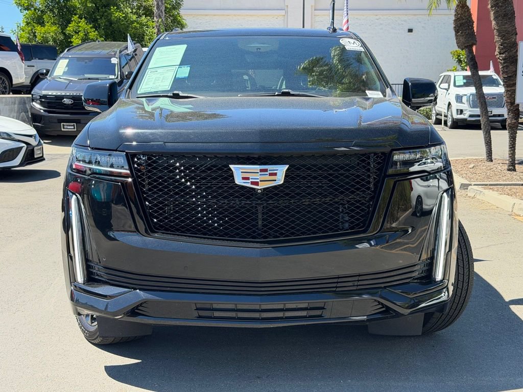 Used 2023 Cadillac Escalade Sport w/ LPO, ONYX Package RWD image 4