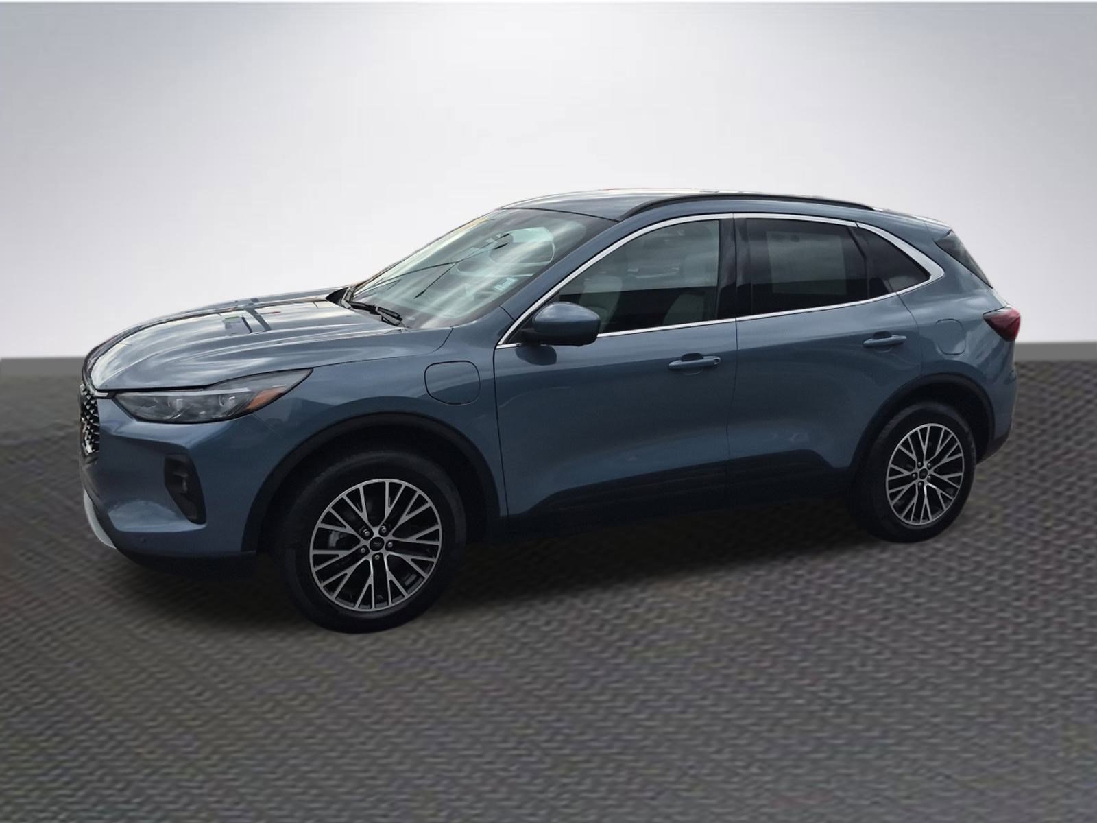 Certified 2025 Ford Escape PHEV w/ PHEV Premium Package image 2