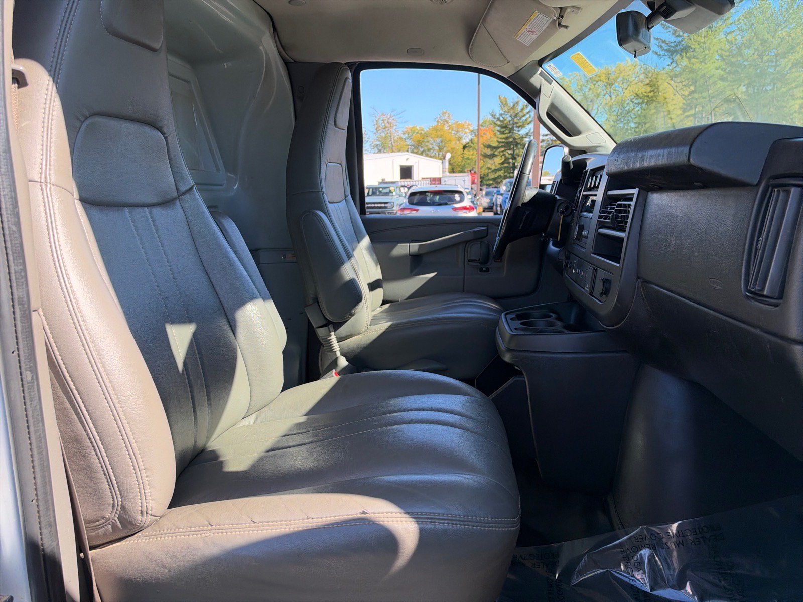 Used 2021 Chevrolet Express 2500 w/ Driver Convenience Package RWD image 14
