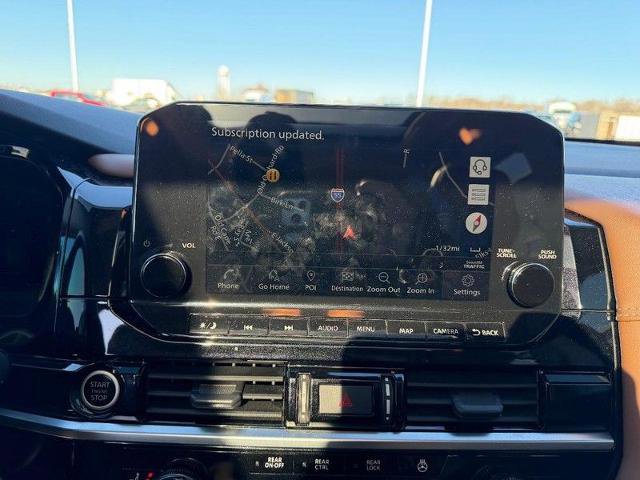 Used 2022 Nissan Pathfinder Platinum w/ Cargo Package image 18