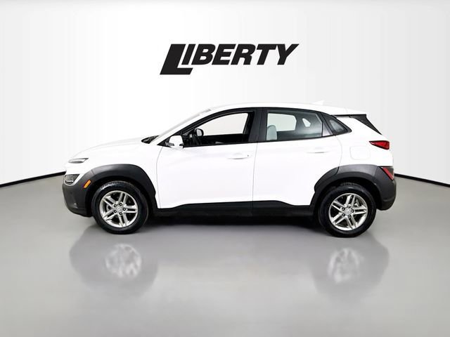Used 2023 Hyundai Kona SE image 2