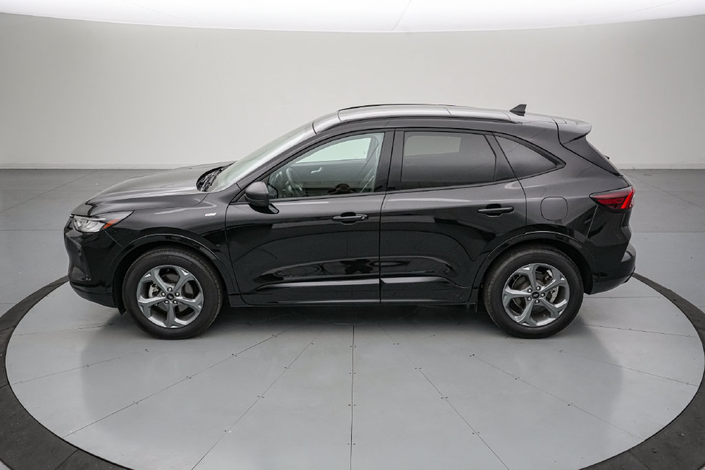 Certified 2024 Ford Escape ST-Line w/ Tech Pack #1 AWD/4WD image 7