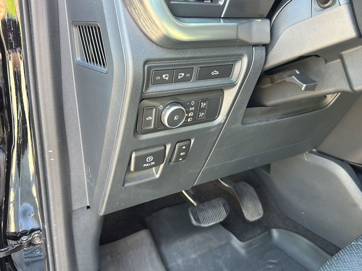 Certified 2022 Ford F150 Lariat AWD/4WD image 12