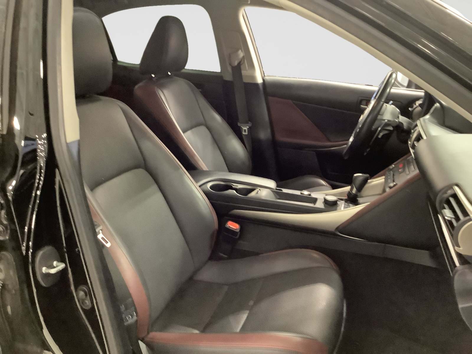 Used 2019 Lexus IS 300 w/ Accessory Package RWD image 15