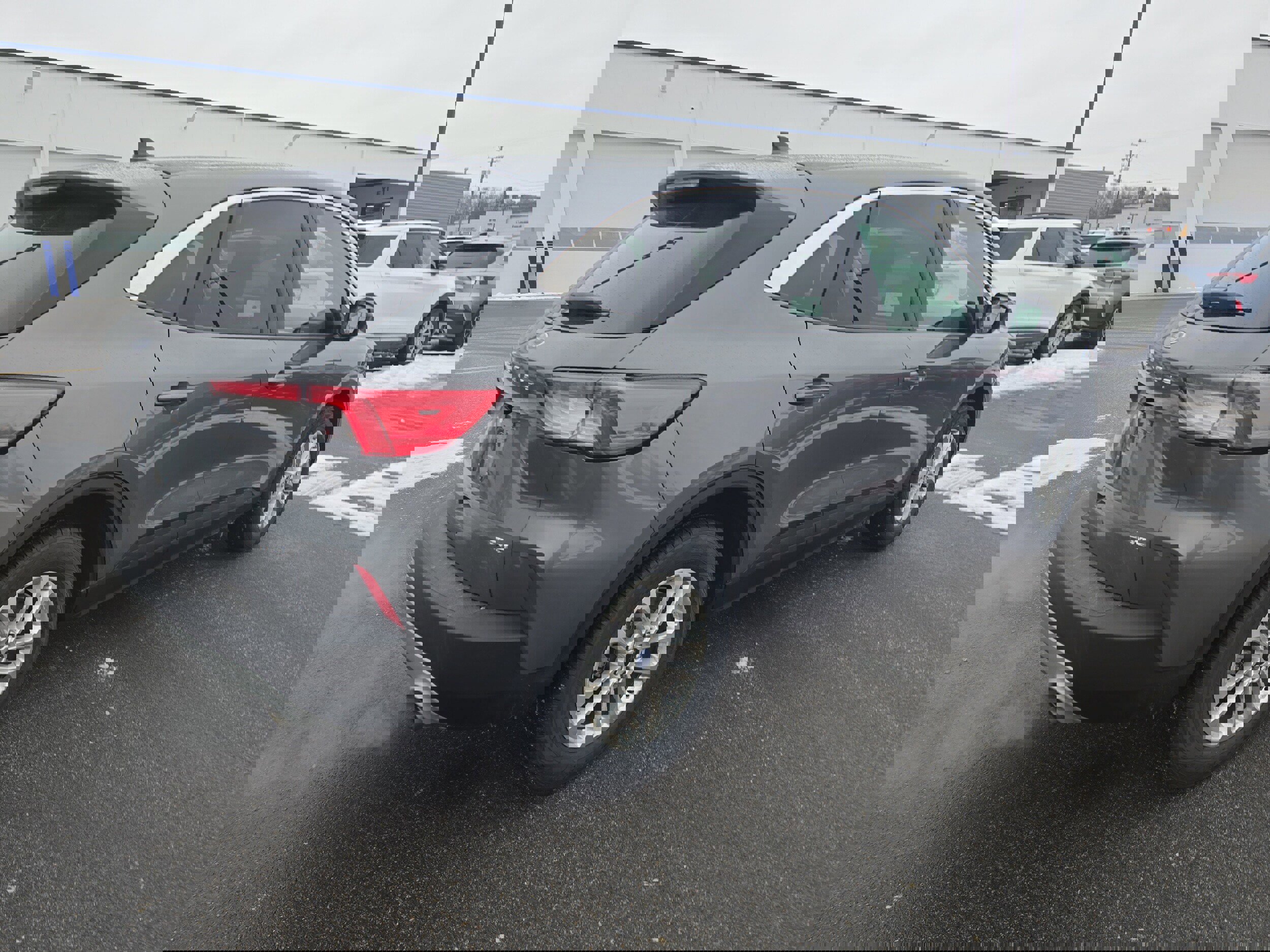 Certified 2022 Ford Escape SE w/ Convenience Package AWD/4WD image 3