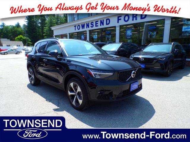Used 2025 Volvo XC40 B5 Plus