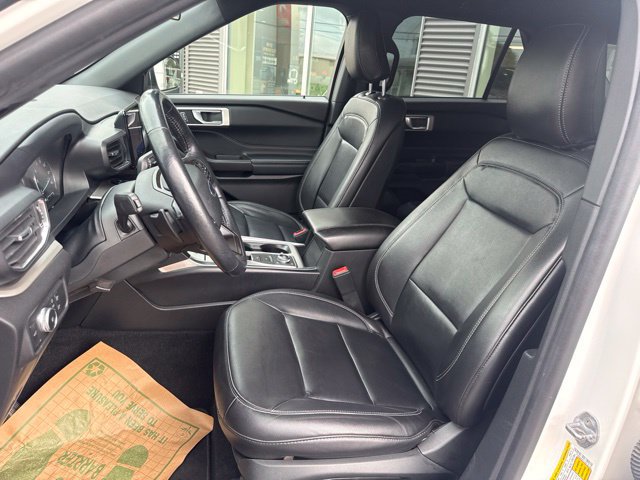Certified 2020 Ford Explorer XLT w/ Equipment Group 202A AWD/4WD image 17