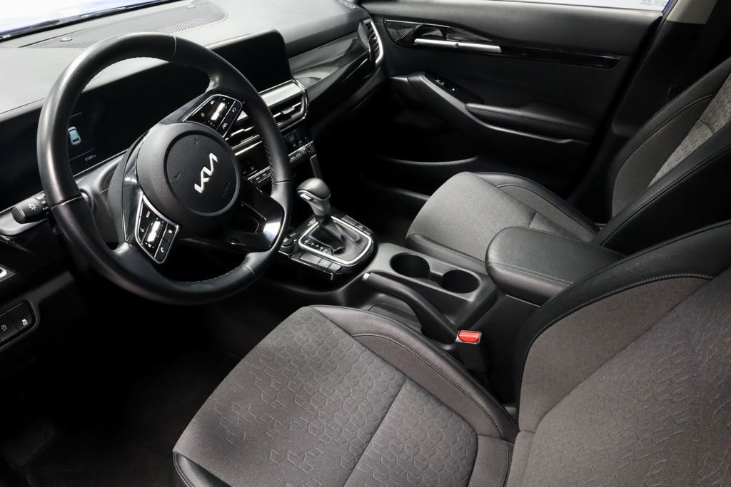 Used 2025 Kia Seltos S image 25