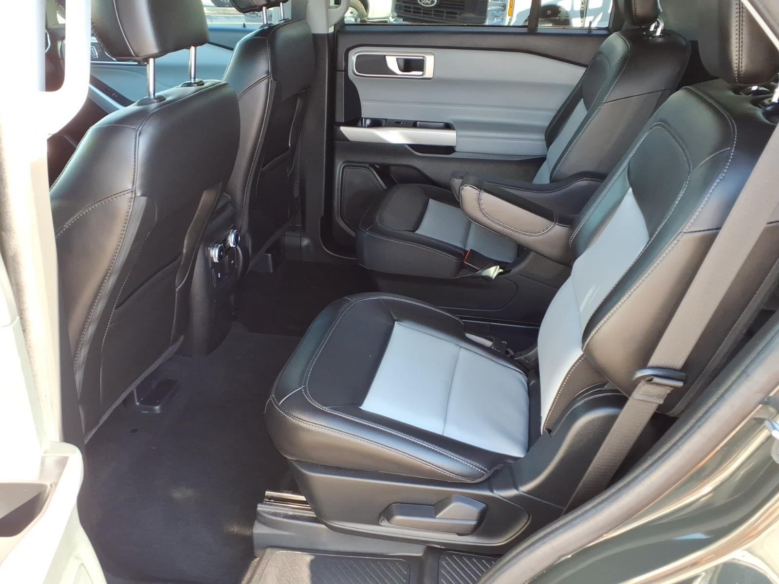 Certified 2024 Ford Explorer XLT w/ Equipment Group 202A RWD image 18