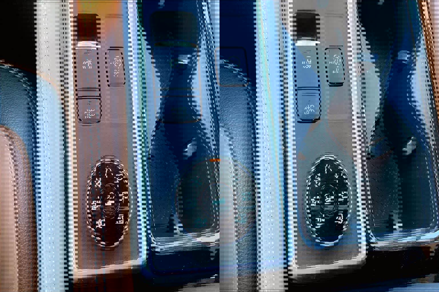 Used 2022 Nissan Pathfinder Platinum w/ Cargo Package image 35