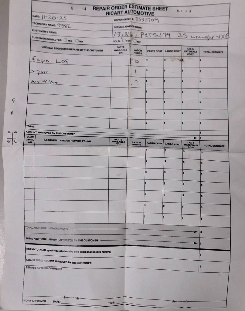 Used 2025 Jeep Wrangler Unlimited Sahara image 4