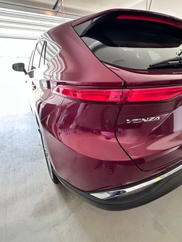 Used 2023 Toyota Venza Limited AWD/4WD image 3