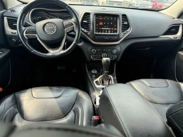 Used 2017 Jeep Cherokee Limited AWD/4WD image 14
