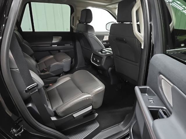 Certified 2025 Ford Expedition Active AWD/4WD image 22