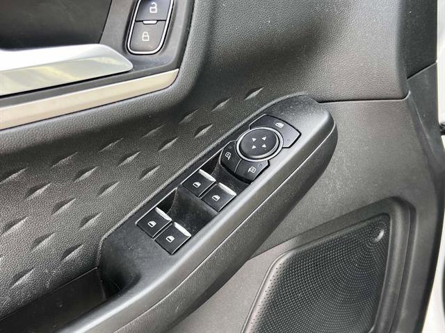 Certified 2020 Ford Escape SE image 26