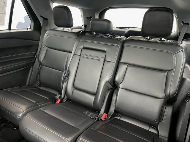 Certified 2022 Ford Explorer XLT w/ Equipment Group 202A AWD/4WD image 15