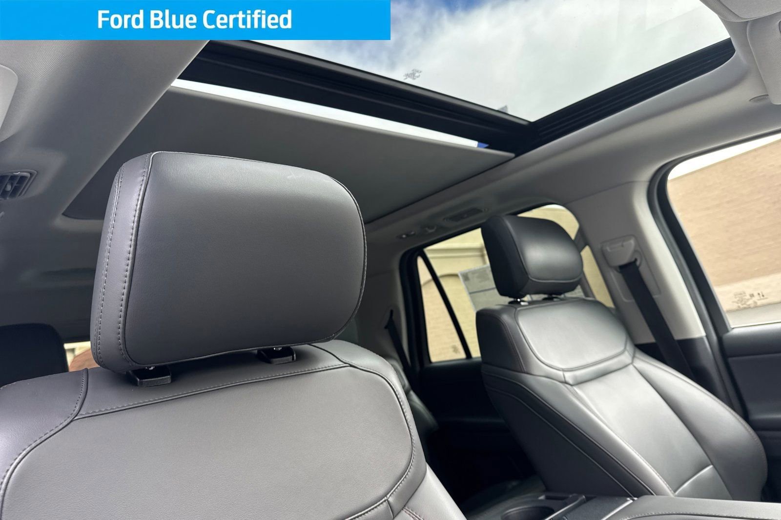 Certified 2025 Ford Expedition Active image 18