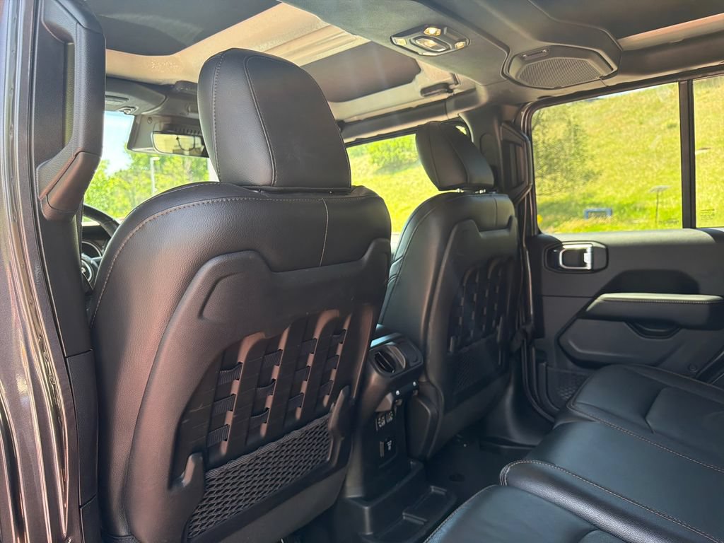 Used 2021 Jeep Wrangler Unlimited Rubicon AWD/4WD image 23