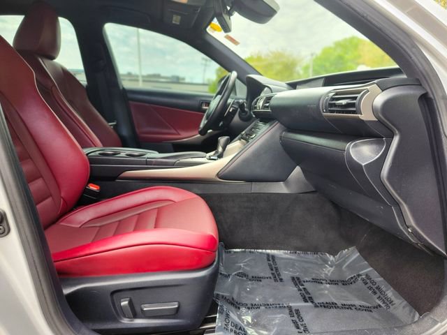 Used 2019 Lexus IS 300 AWD image 11