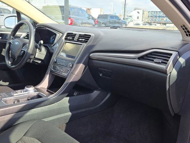 Certified 2020 Ford Fusion SE image 9