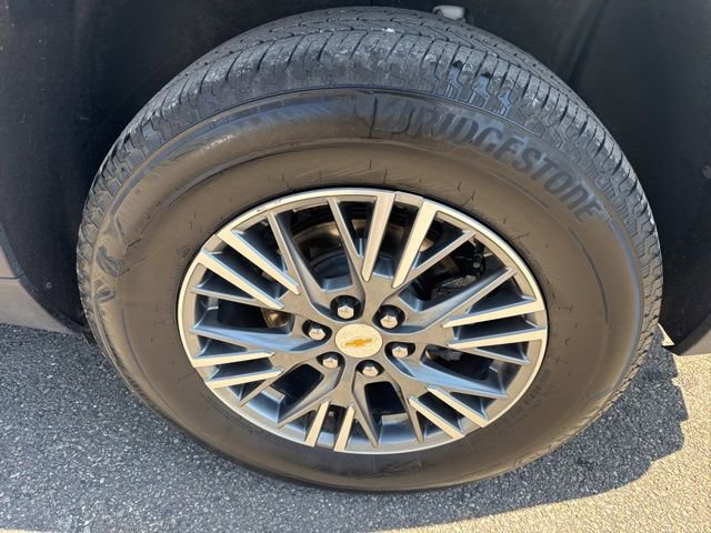 Used 2025 Chevrolet Traverse LT AWD/4WD image 11