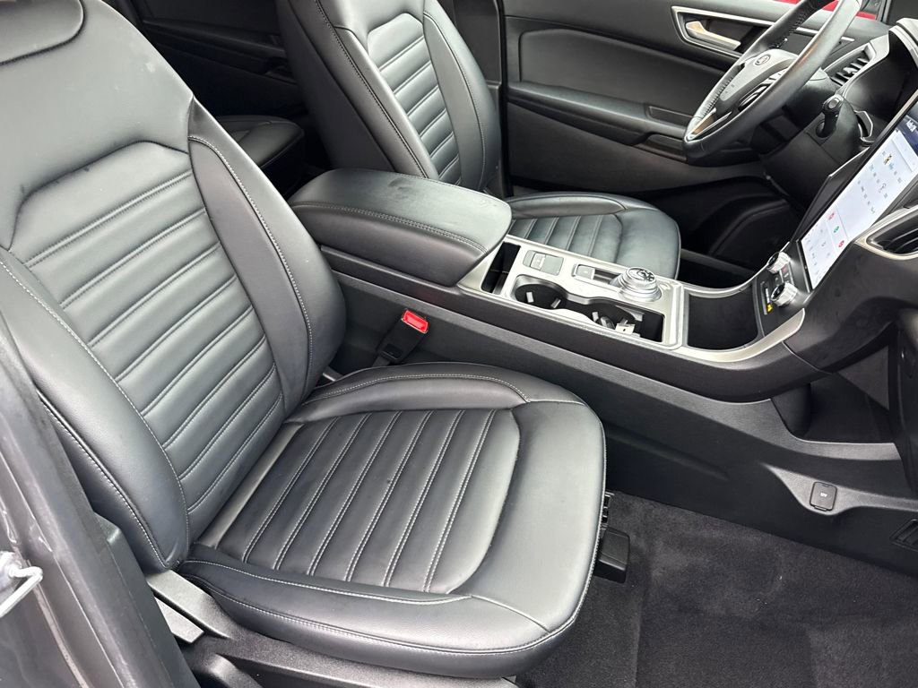 Certified 2024 Ford Edge SEL w/ Convenience Package image 9