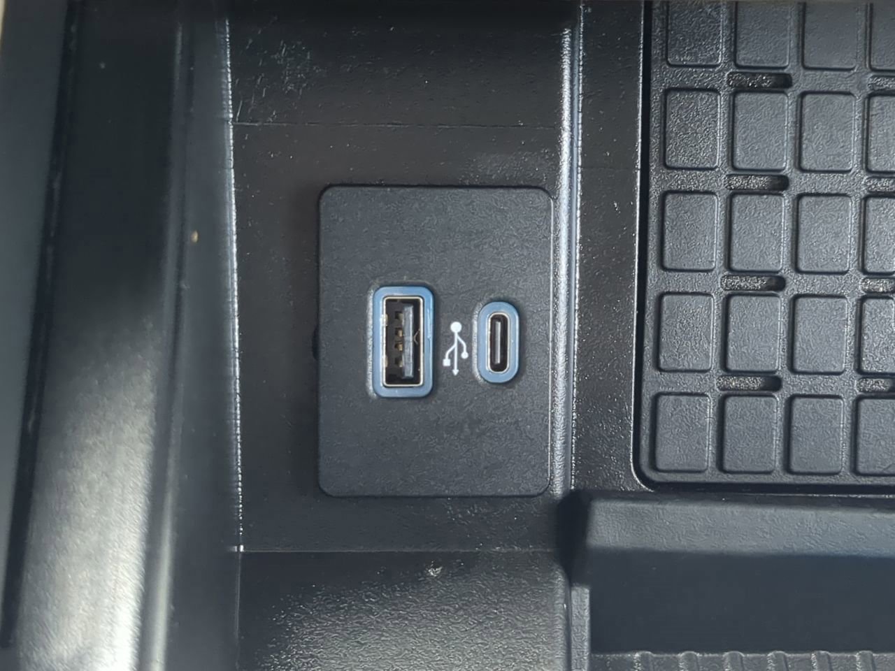 Certified 2024 Ford Expedition Limited image 23