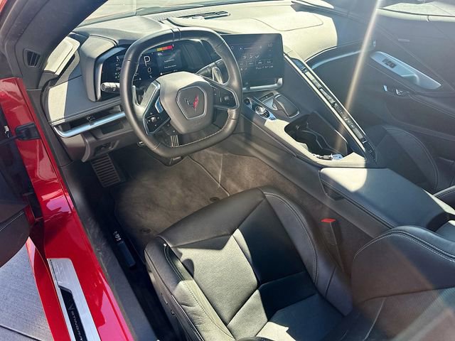 Used 2022 Chevrolet Corvette Stingray Coupe w/ Z51 Performance Package image 24