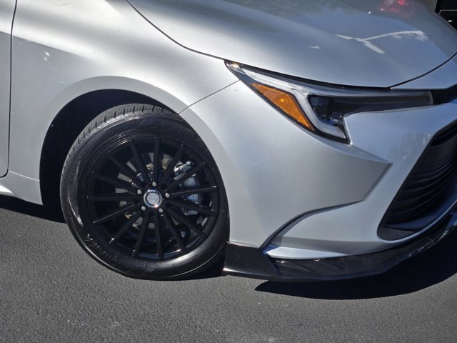 Used 2025 Toyota Corolla LE w/ Convenience Package FWD image 9