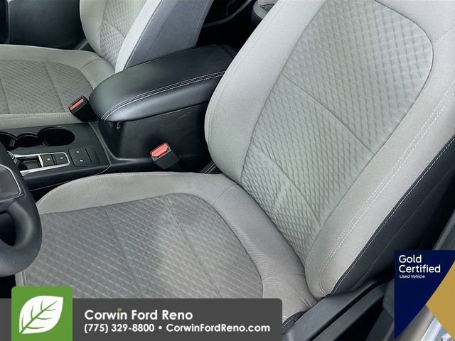 Certified 2022 Ford Escape SE w/ SE Sport Appearance Package image 23