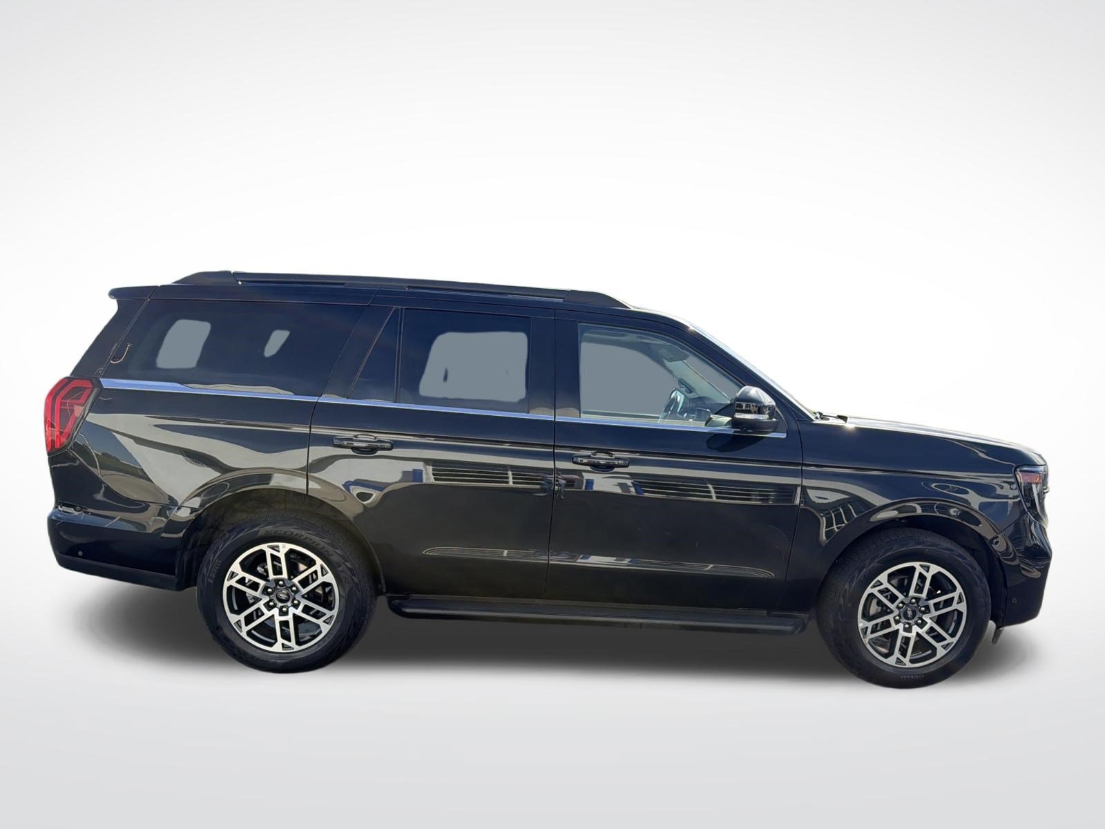 Certified 2025 Ford Expedition Active AWD/4WD image 5