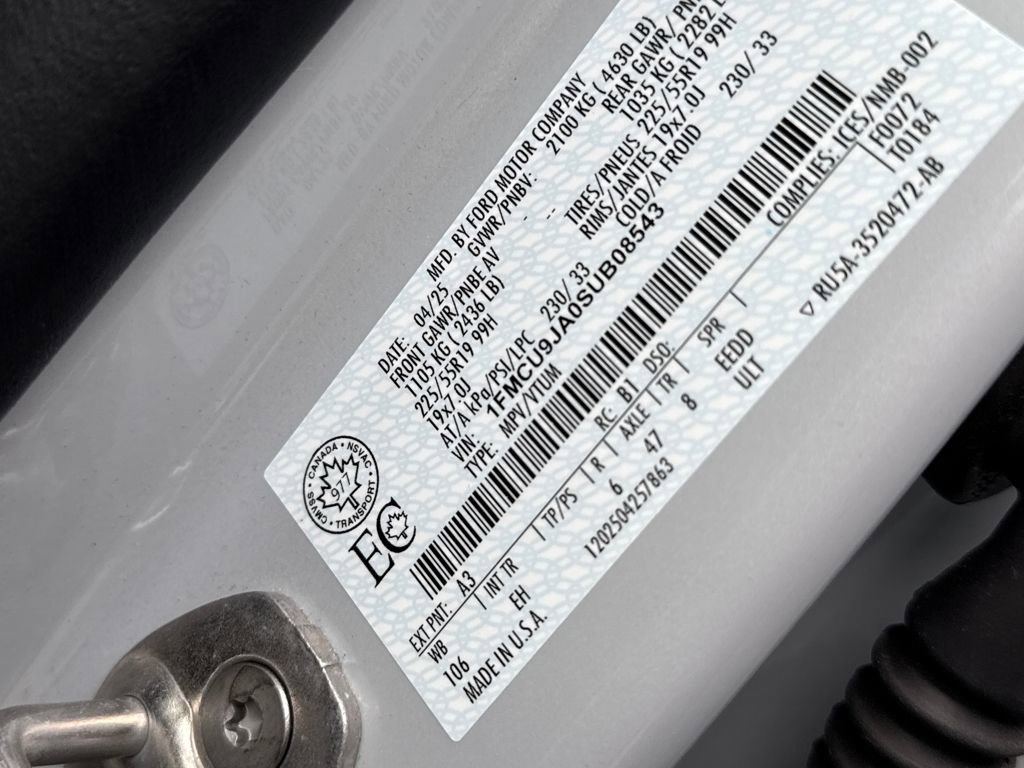 Certified 2025 Ford Escape Platinum image 18