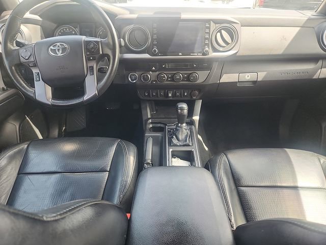 Used 2020 Toyota Tacoma TRD Sport w/ TRD Premium Sport Package AWD/4WD image 8
