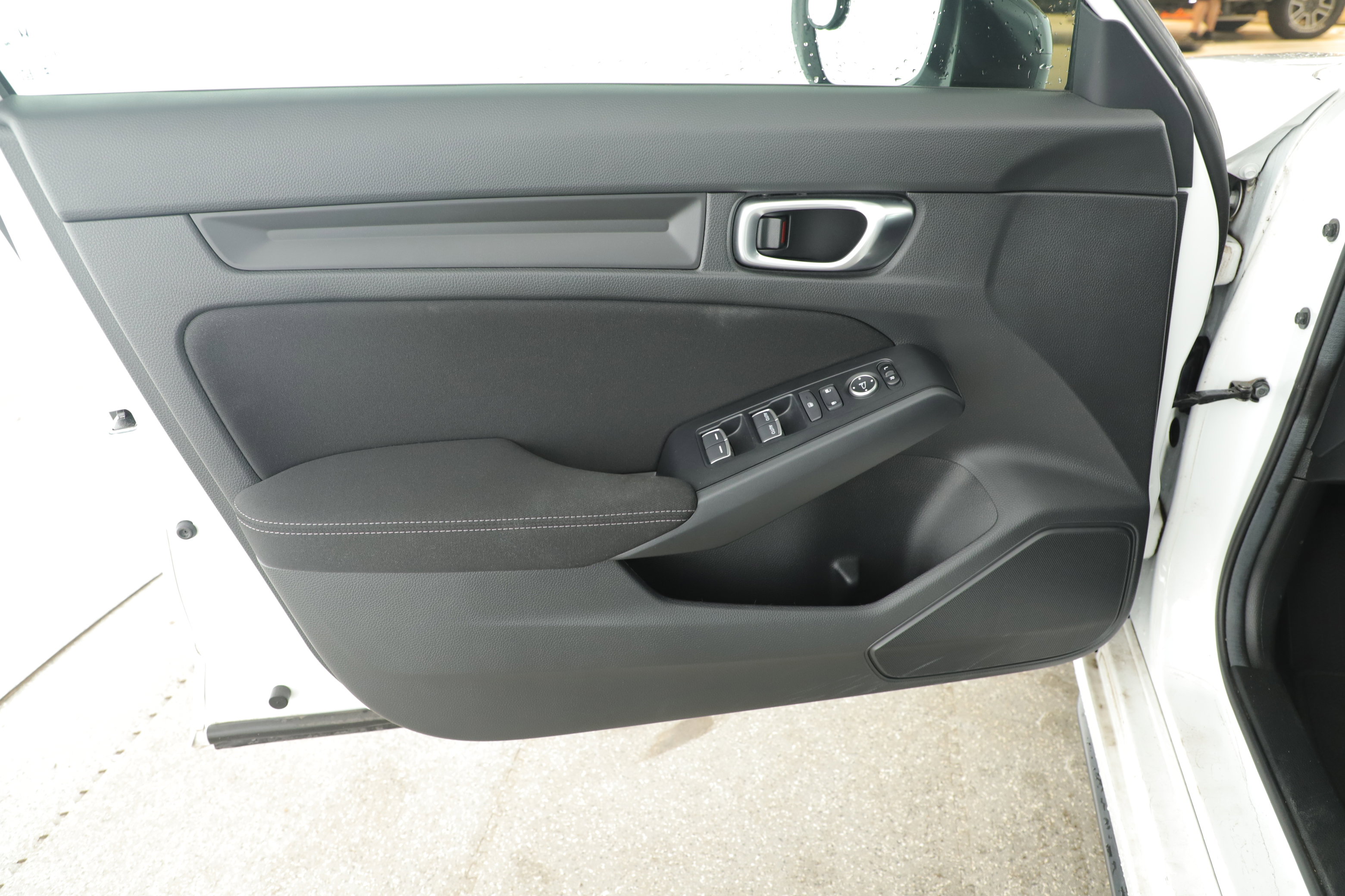 Used 2023 Honda Civic Sport image 6