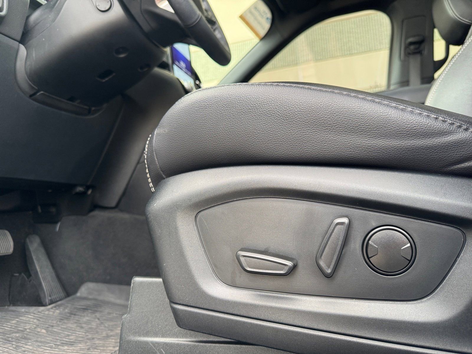 Certified 2024 Ford Explorer ST w/ Equipment Group 401A image 21