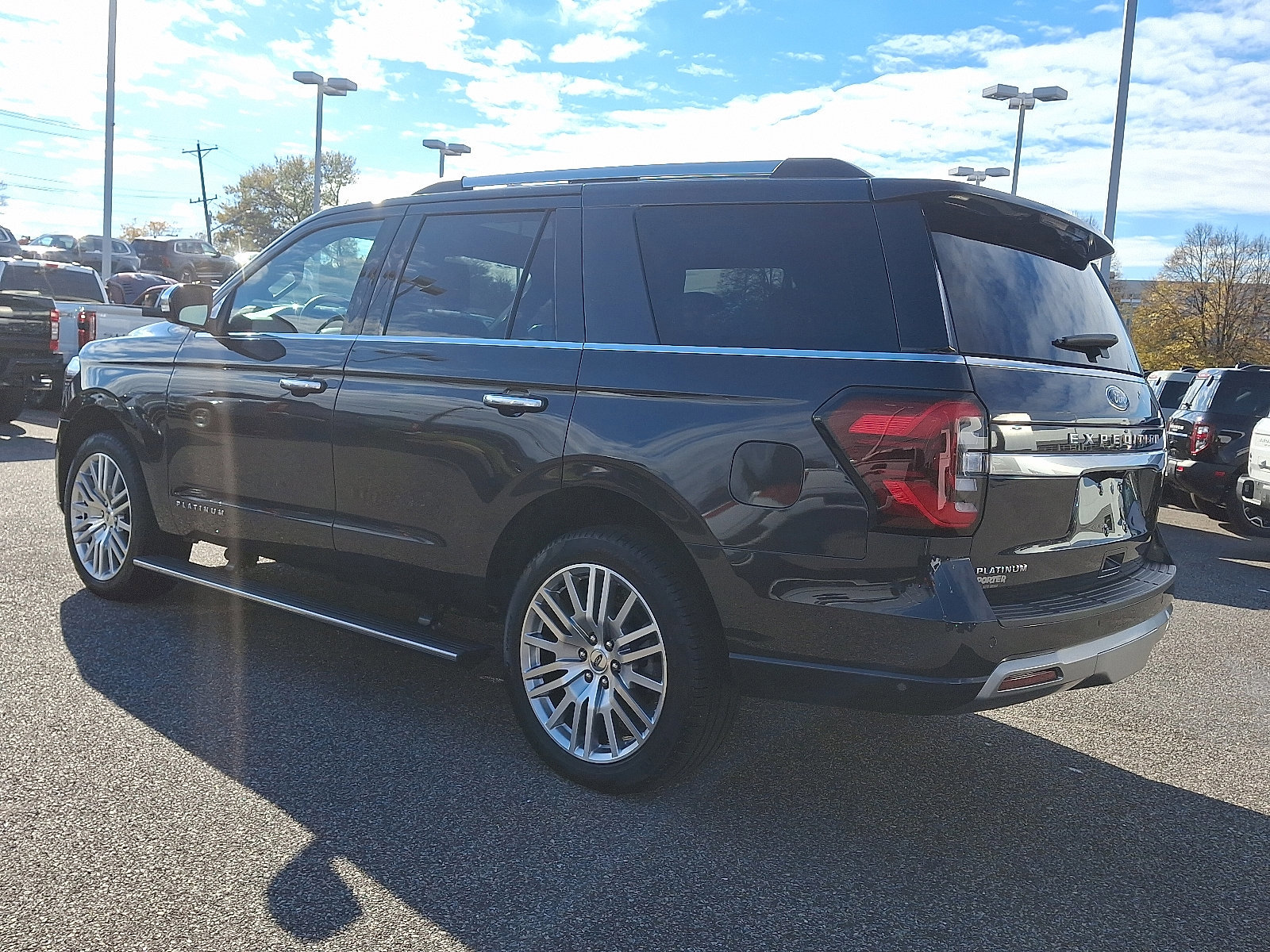 Certified 2024 Ford Expedition Platinum image 4
