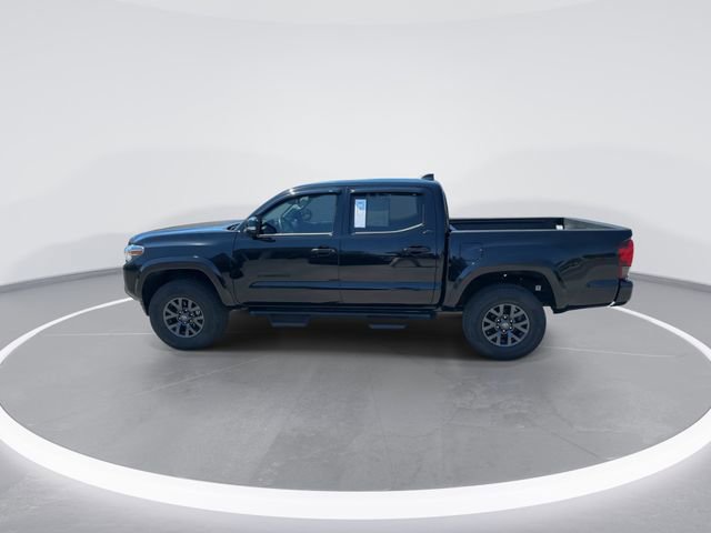 Used 2023 Toyota Tacoma SR5 w/ Technology Package image 4