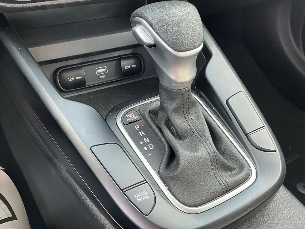Used 2025 Kia Soul LX w/ LX Technology Package FWD image 38